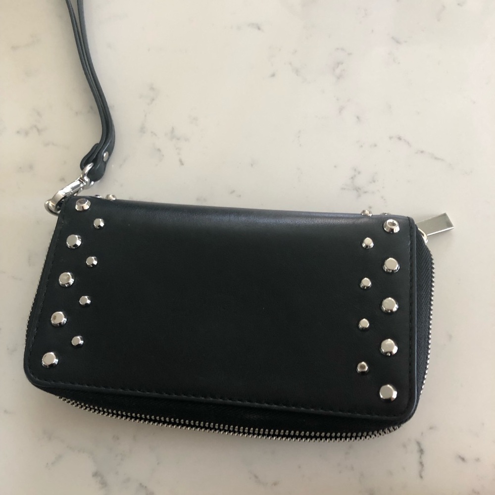Wristlet